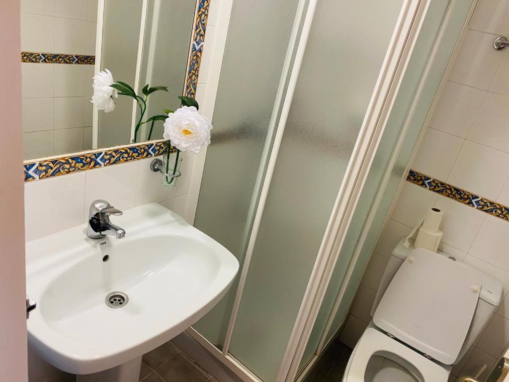 Oasis Apartment 미하스 외부 사진