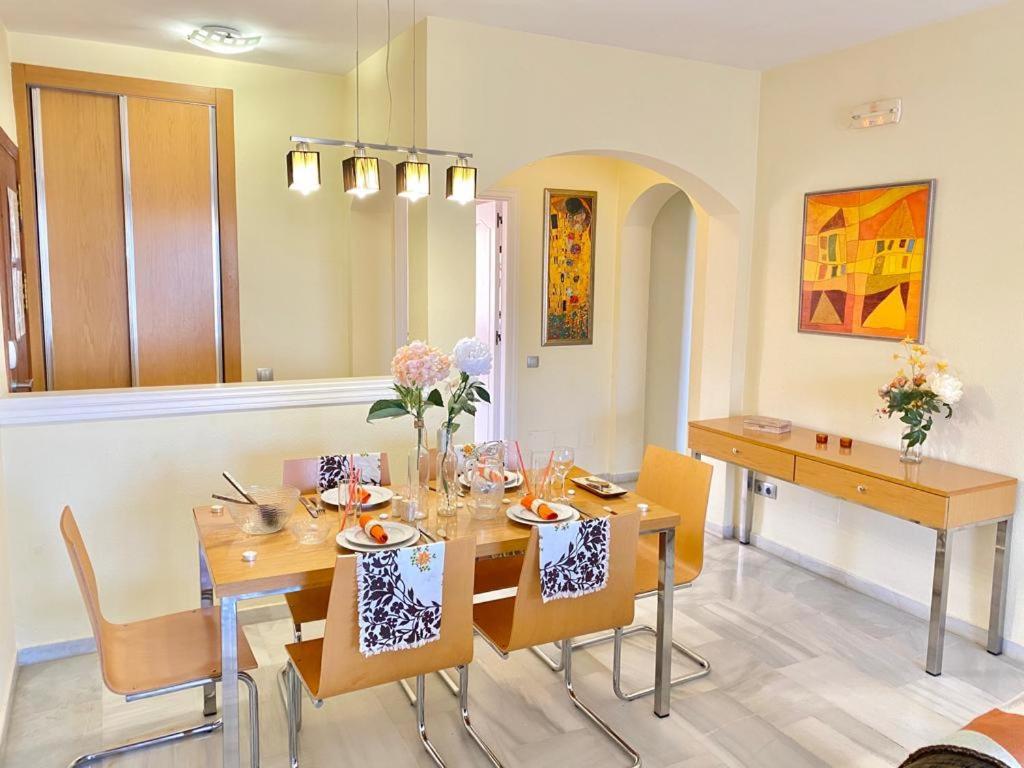 Oasis Apartment 미하스 외부 사진